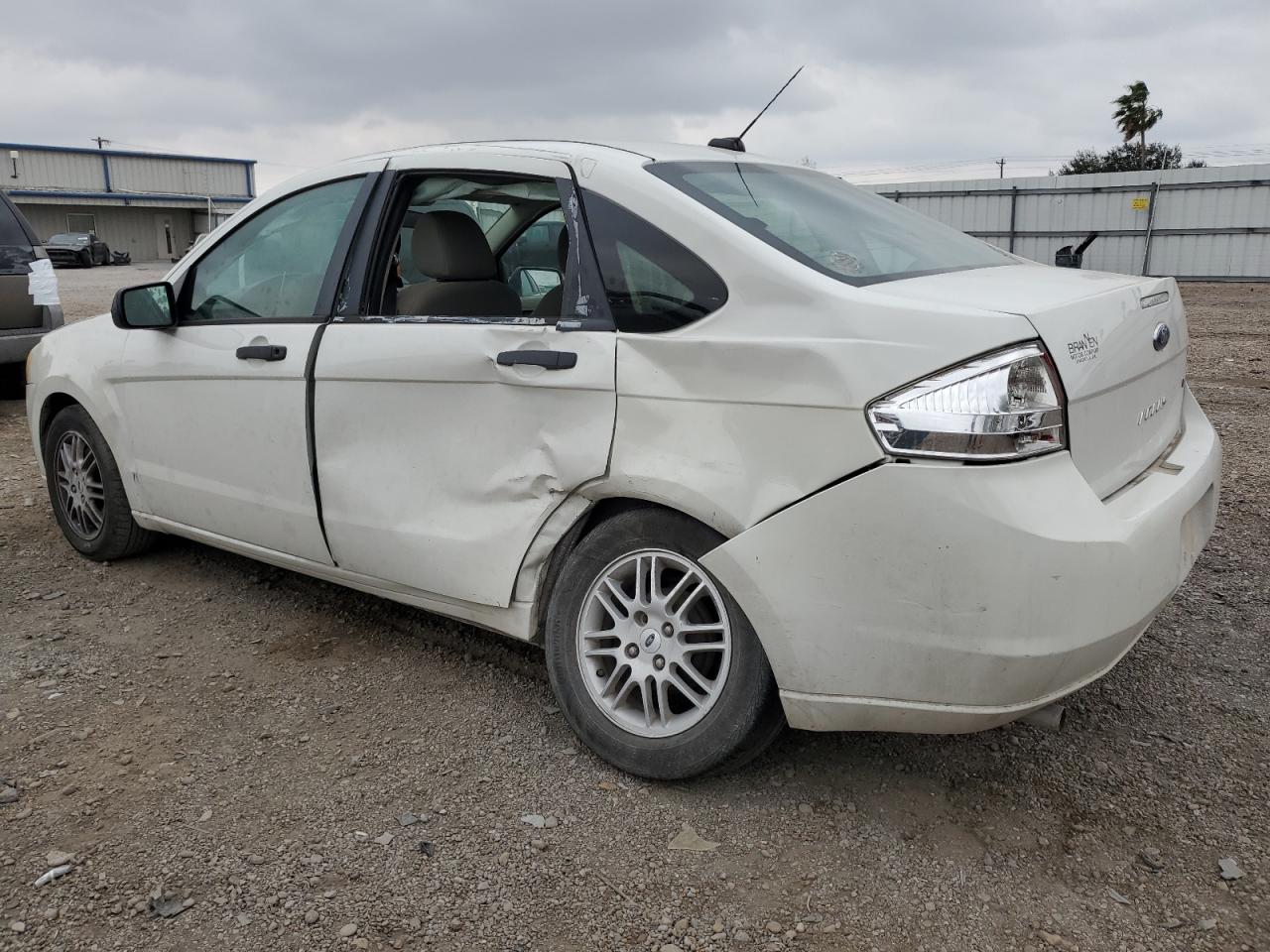 2010 Ford Focus - Image 2
