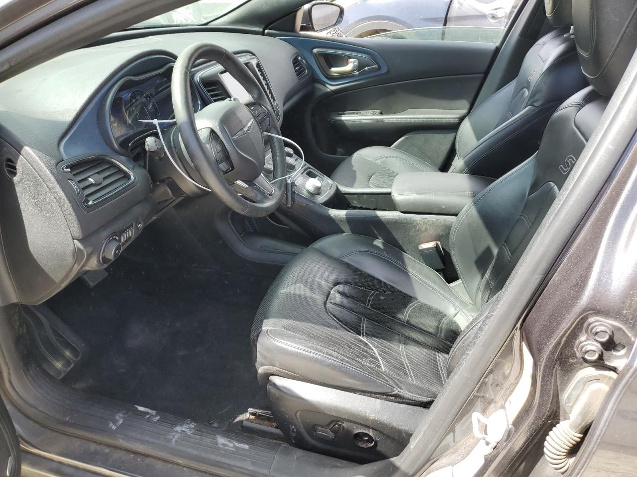 2016 Chrysler 200 - Image 7