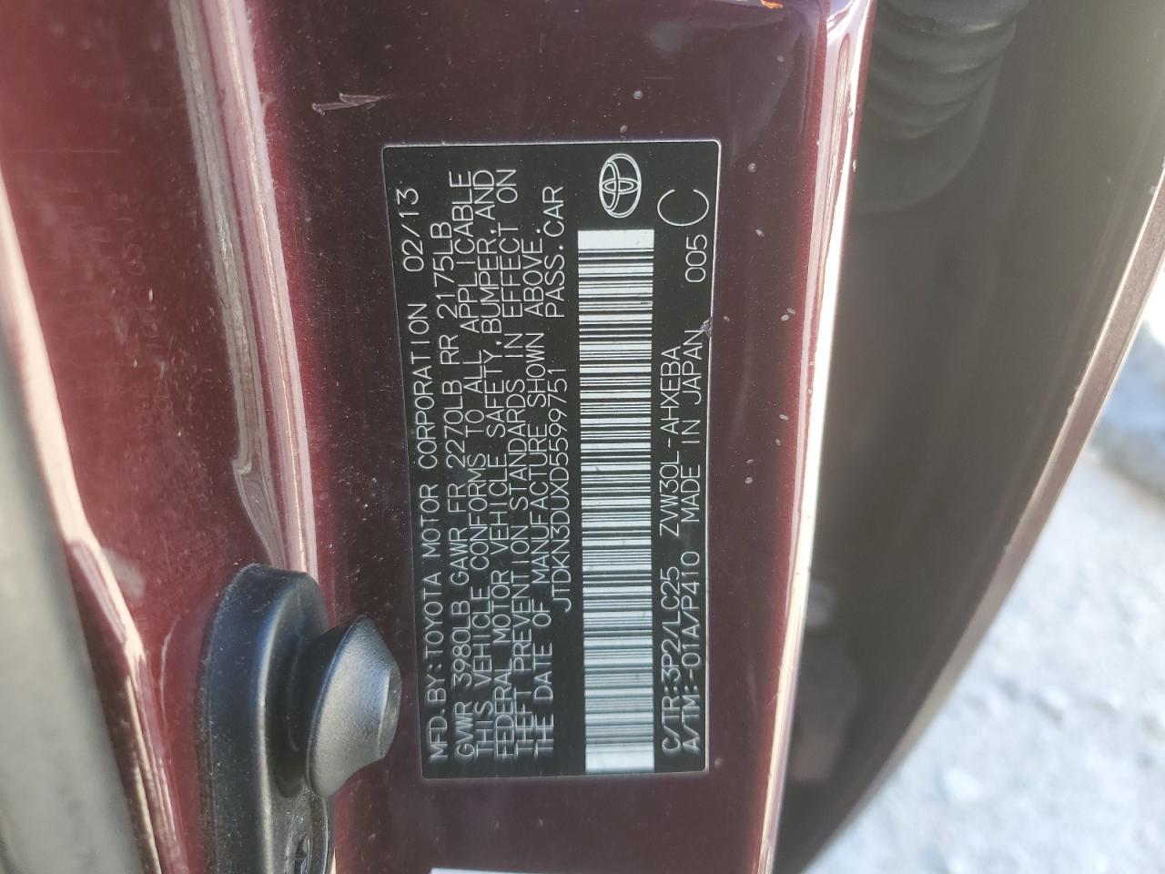 2013 Toyota Prius - Image 12
