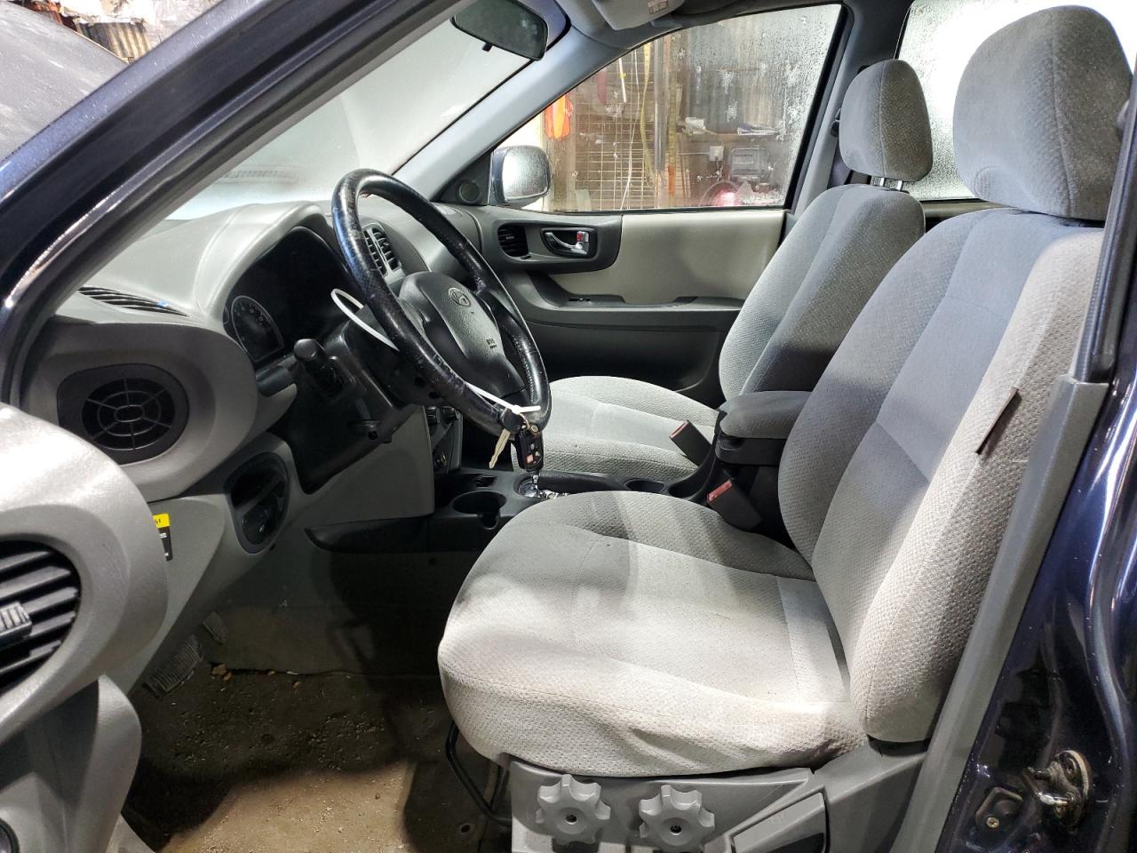 2005 Hyundai Santa Fe - Image 7