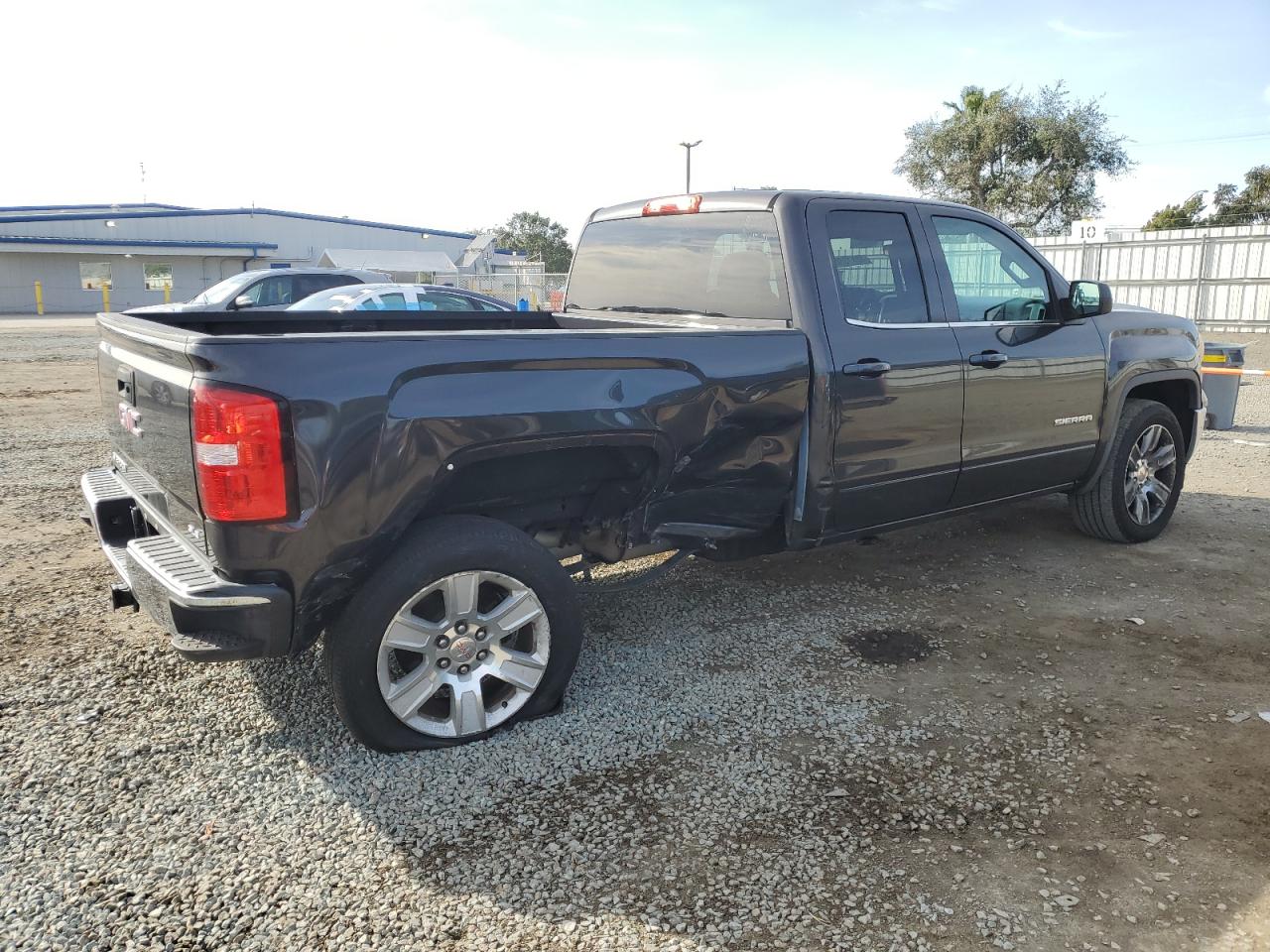 2015 GMC Sierra - Image 3
