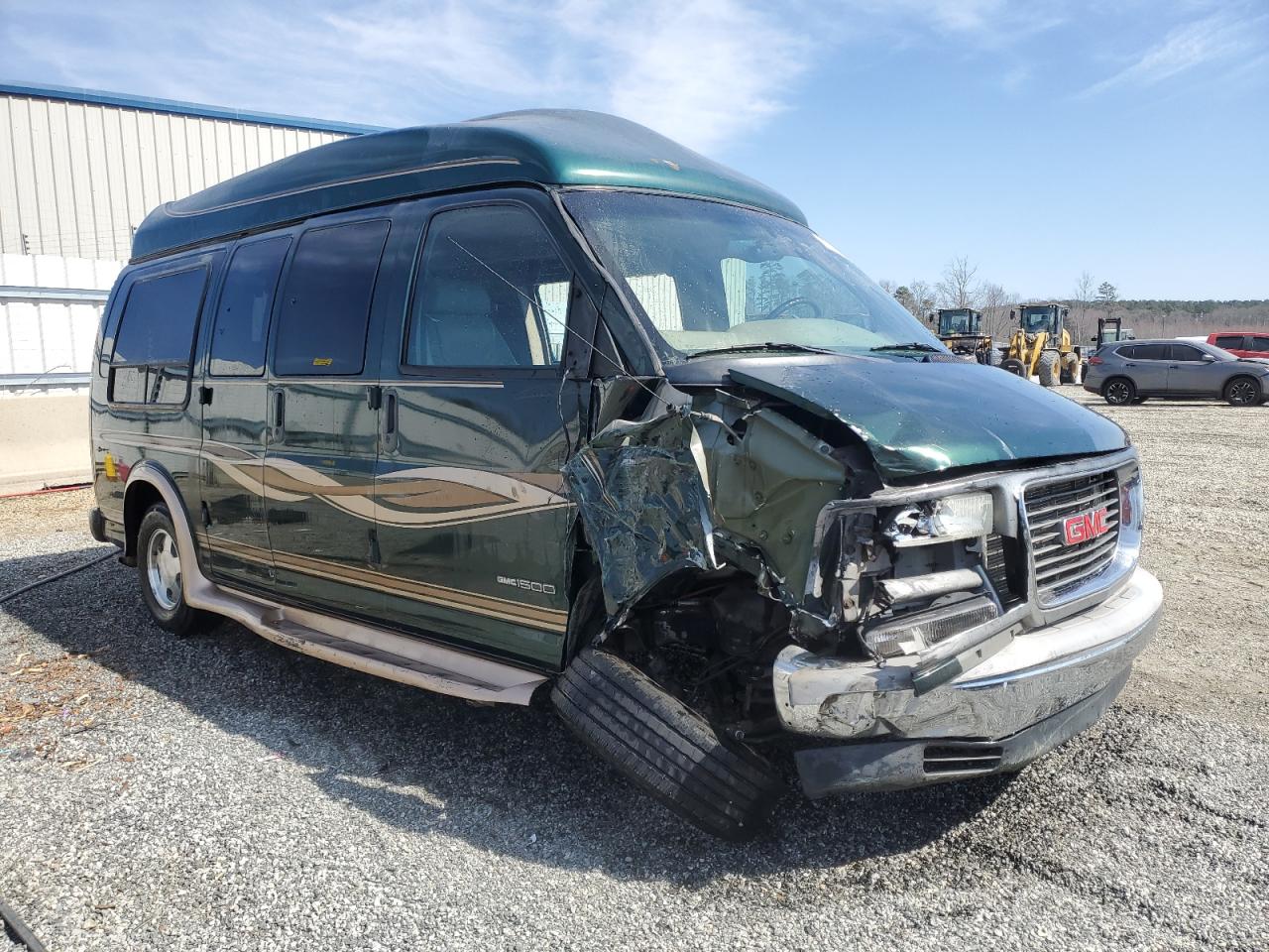2002 GMC Savana - Image 4