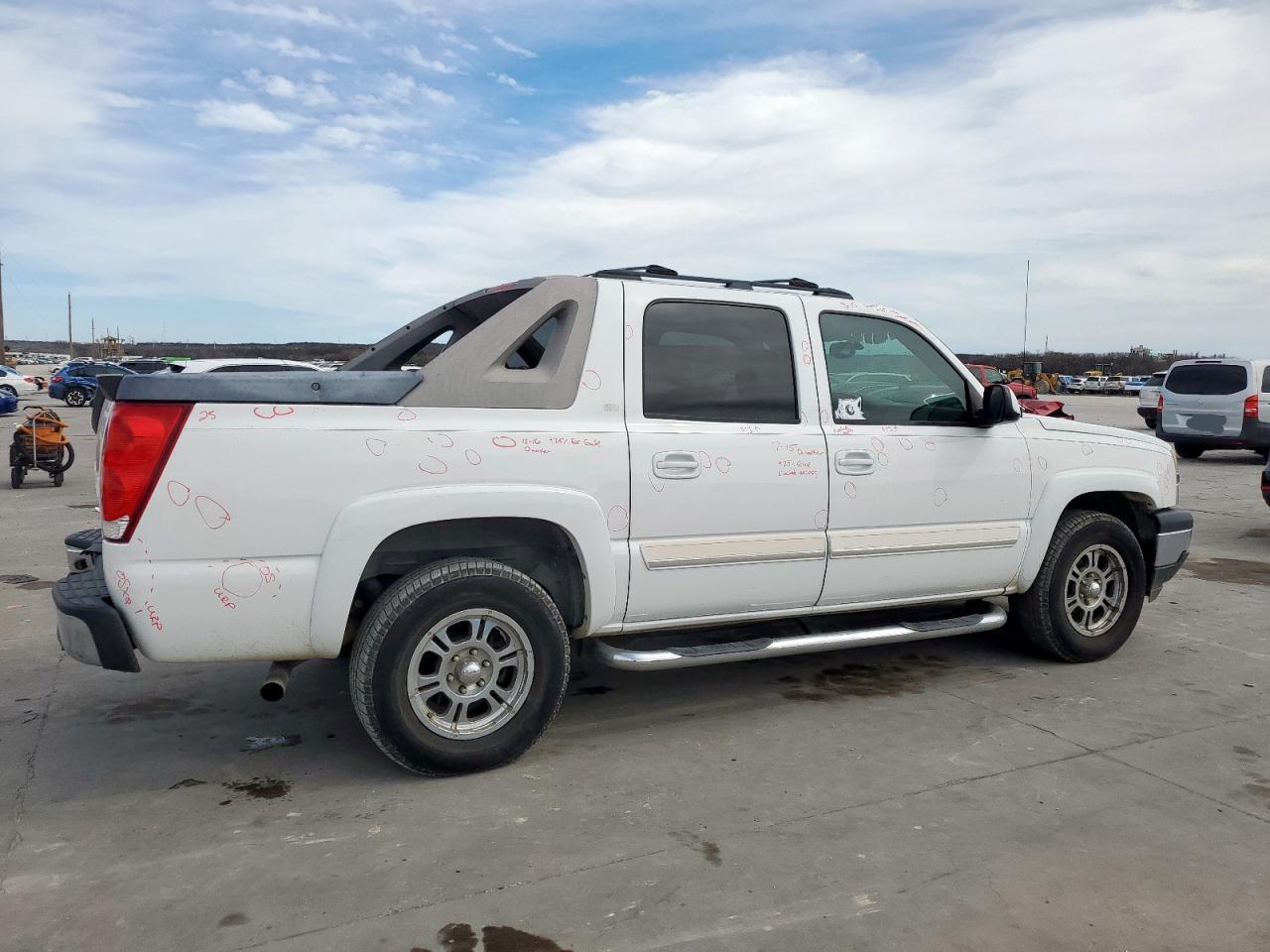 2006 Chevrolet Avalanche - Image 3