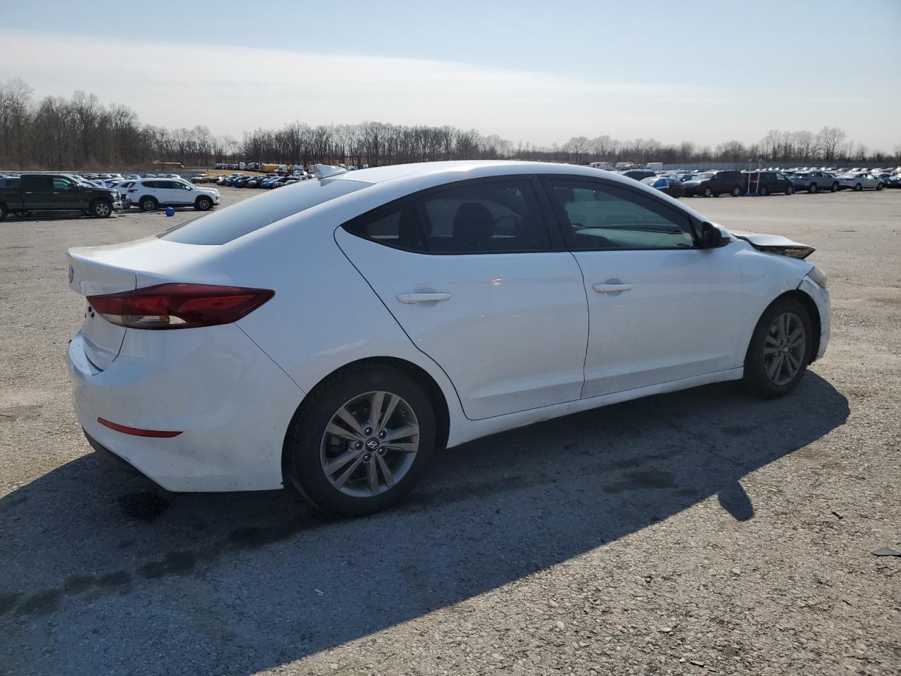 2018 Hyundai Elantra - Image 3