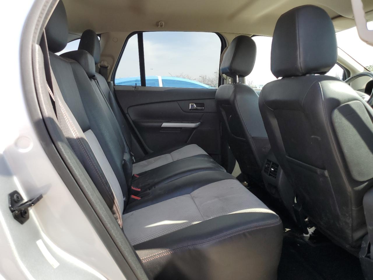 2014 Ford Edge - Image 11