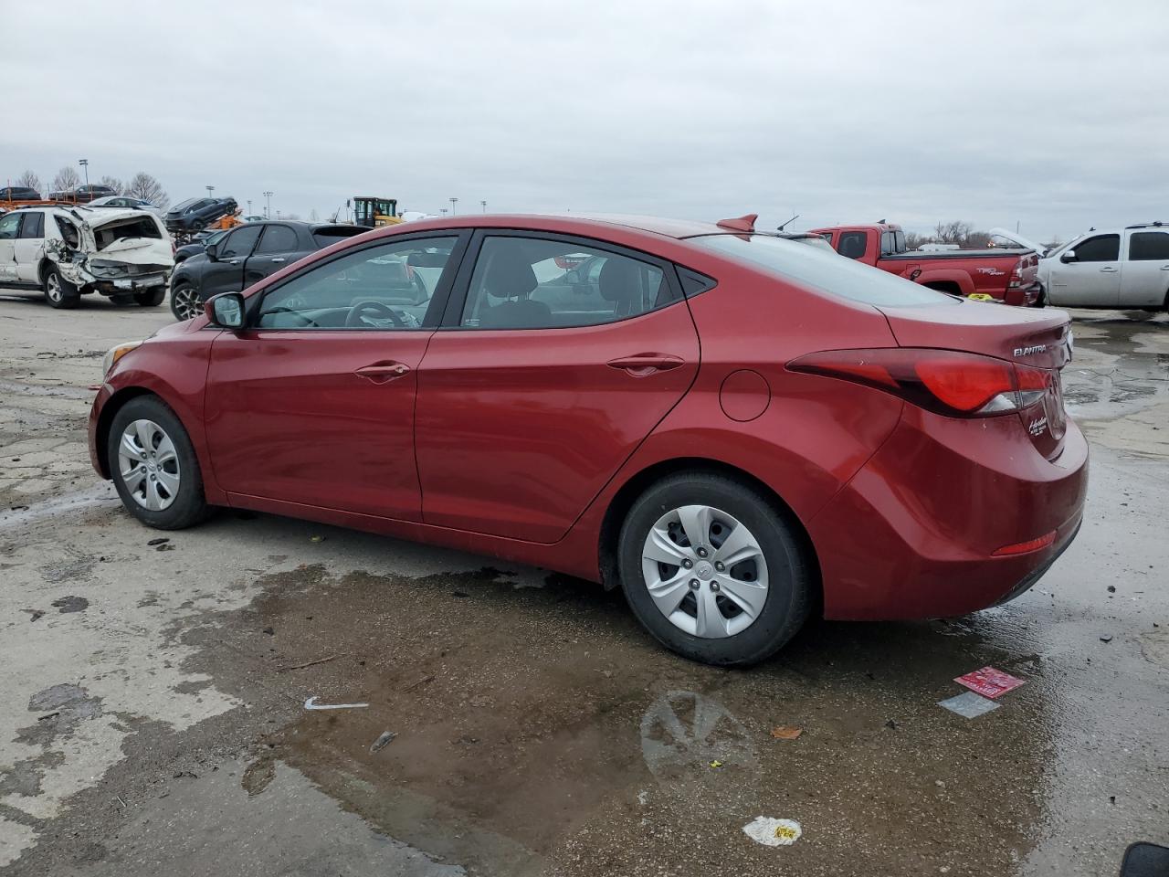 2016 Hyundai Elantra - Image 2
