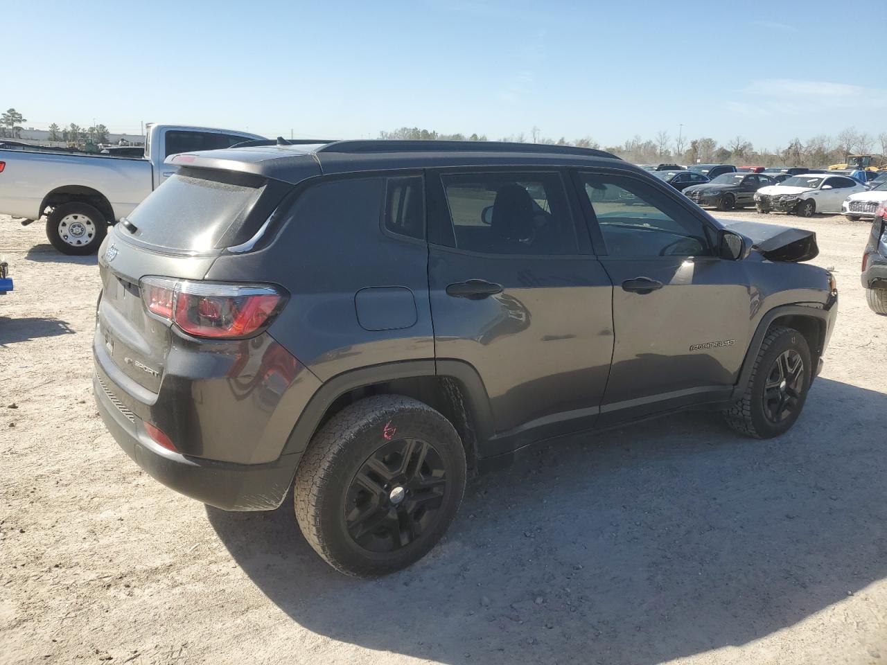 2018 Jeep Compass - Image 3
