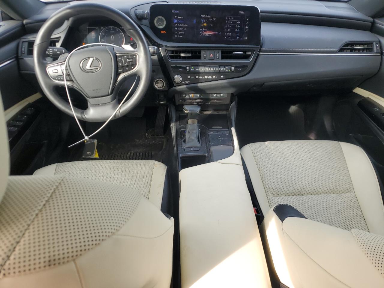 2022 Lexus ES - Image 8