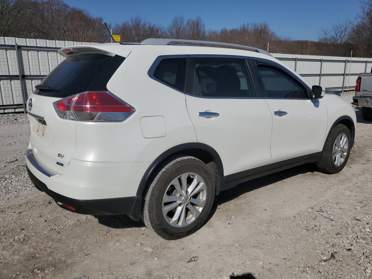 2014 Nissan Rogue - Image 3
