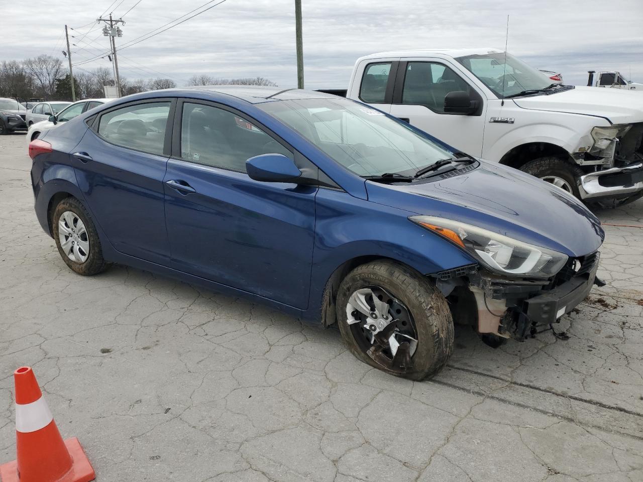2016 Hyundai Elantra - Image 4