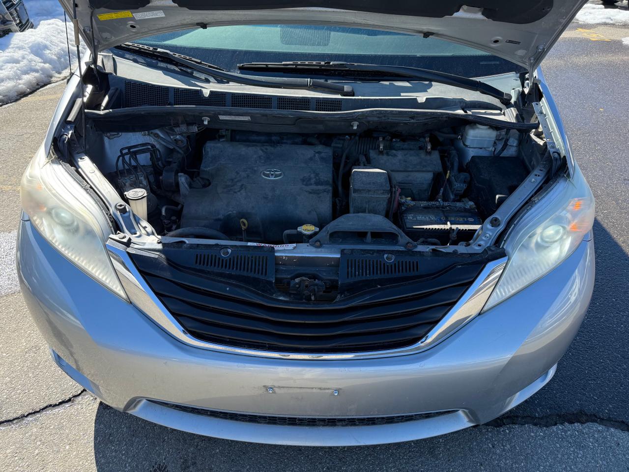 2011 Toyota Sienna - Image 7