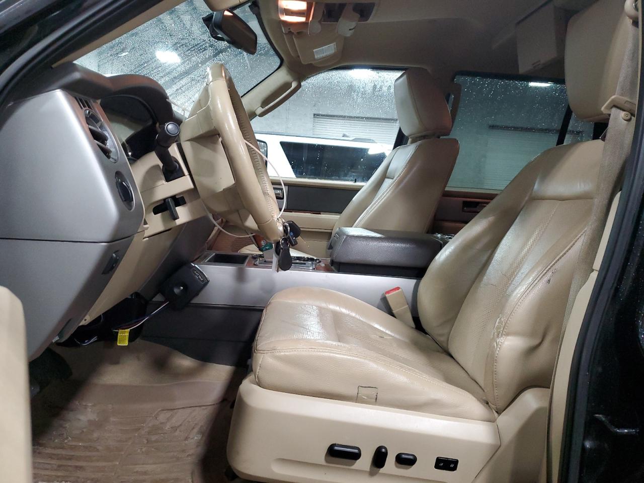 2010 Ford Expedition - Image 7