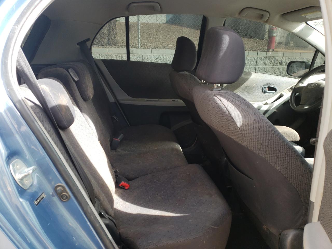 2009 Toyota Yaris - Image 11