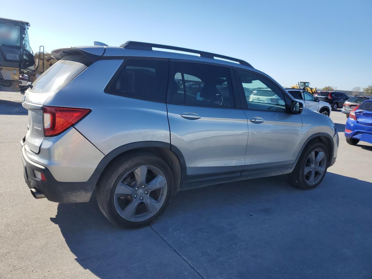 2019 Honda Passport - Image 3