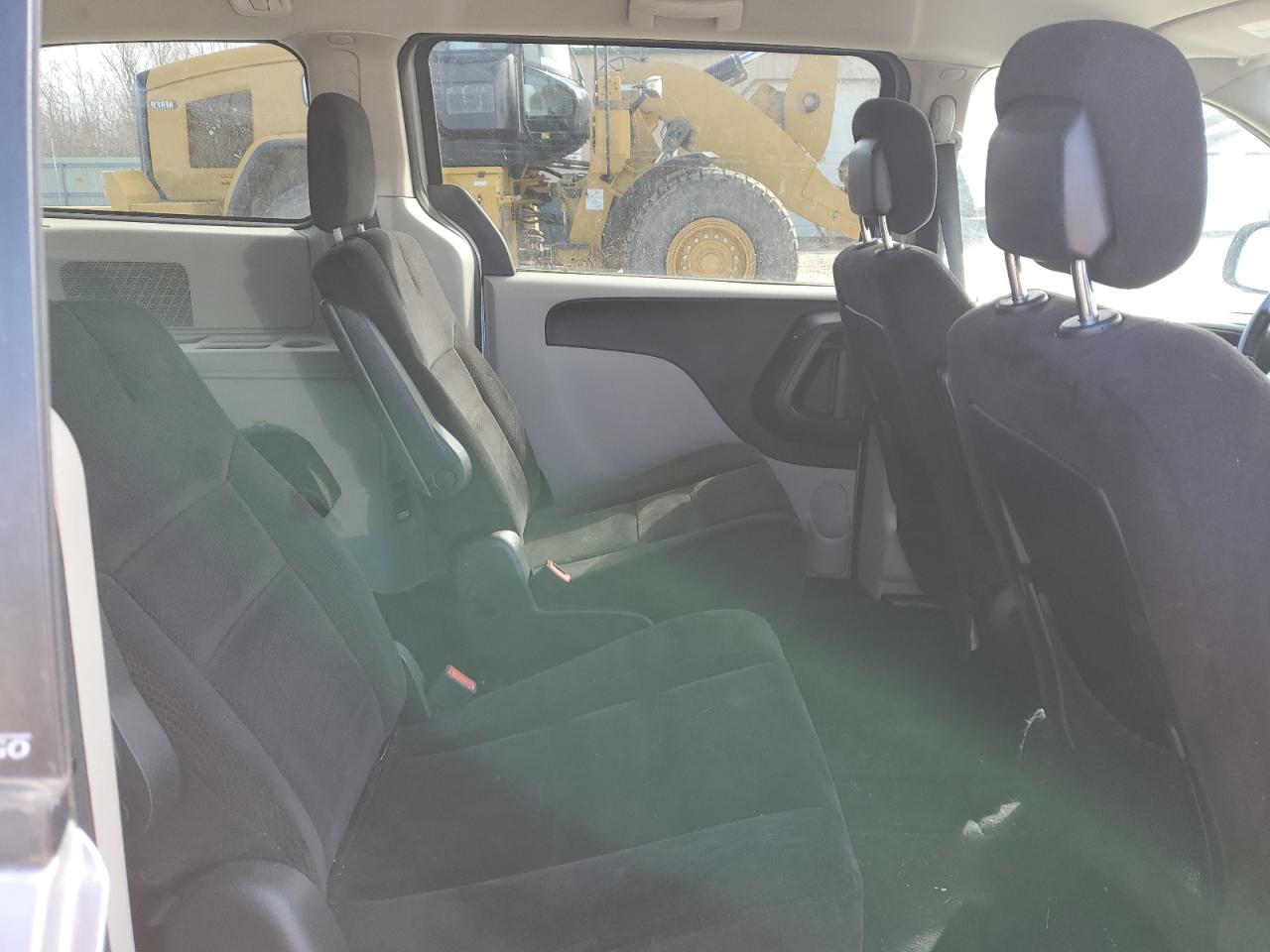 2014 Dodge Caravan - Image 10