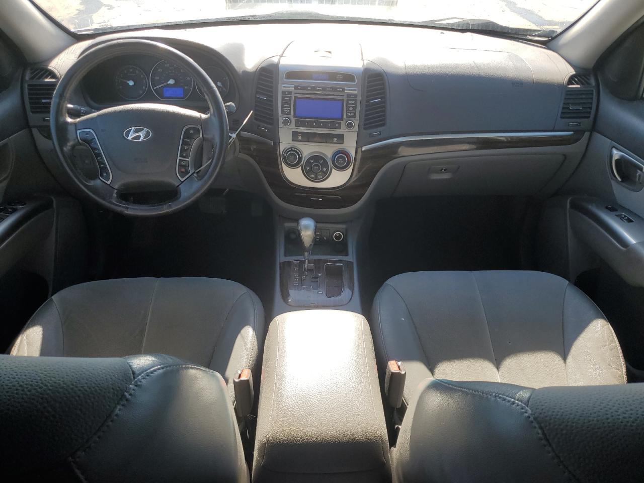 2012 Hyundai Santa Fe - Image 8