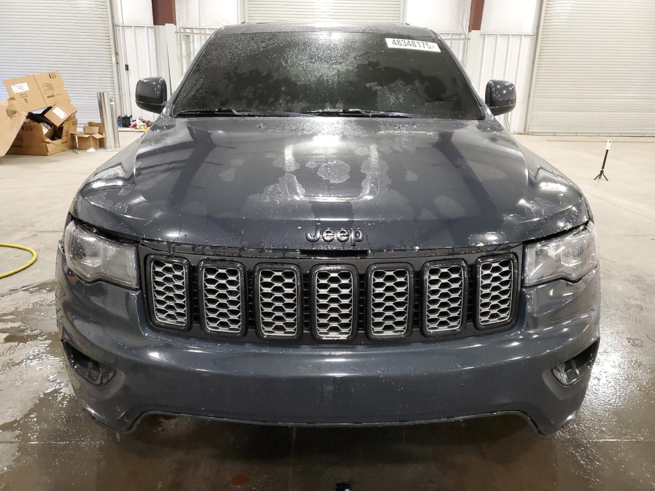 2017 Jeep Grand Cherokee - Image 5