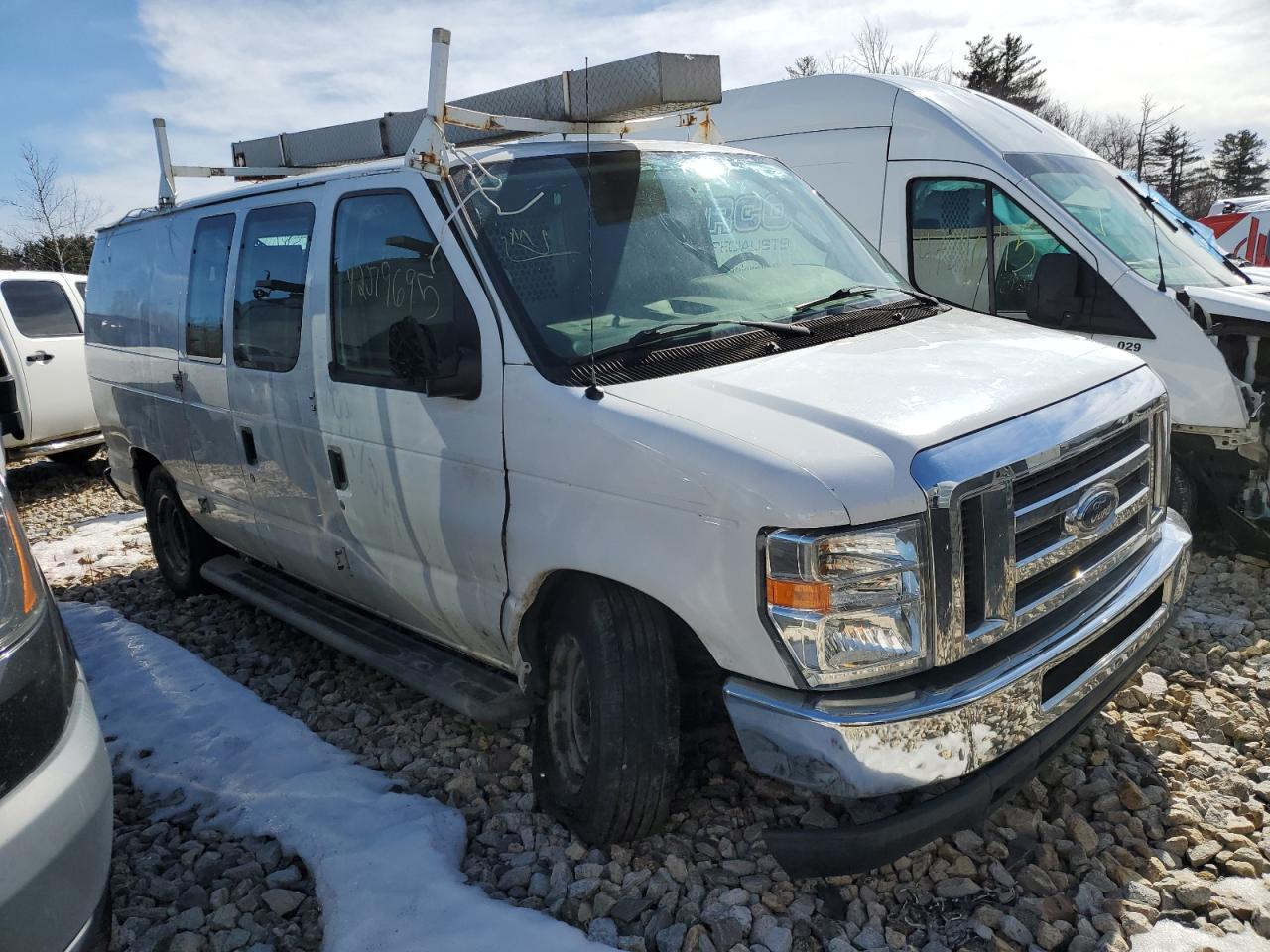 2013 Ford Econoline - Image 4