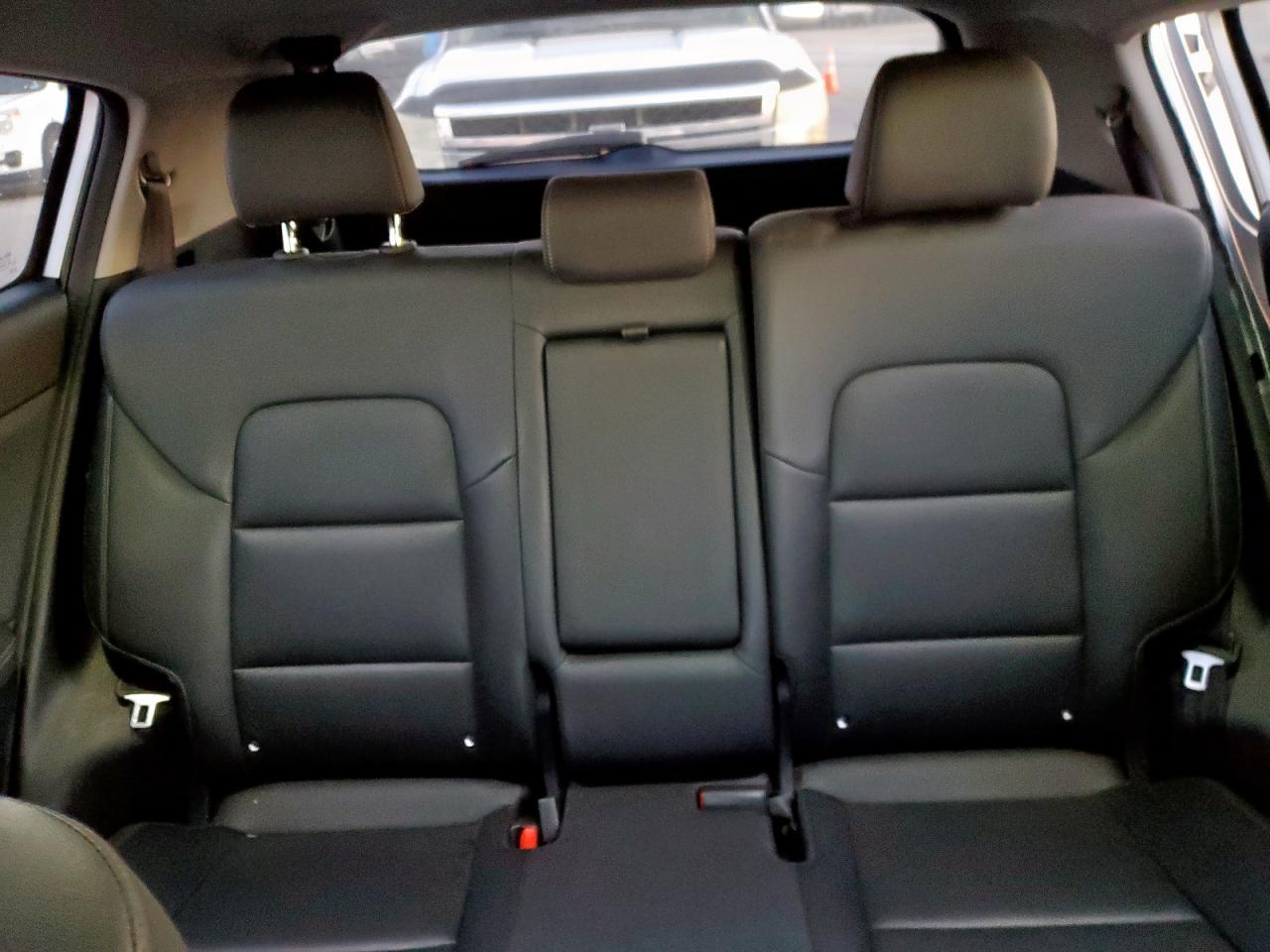 2022 Kia Sportage - Image 10
