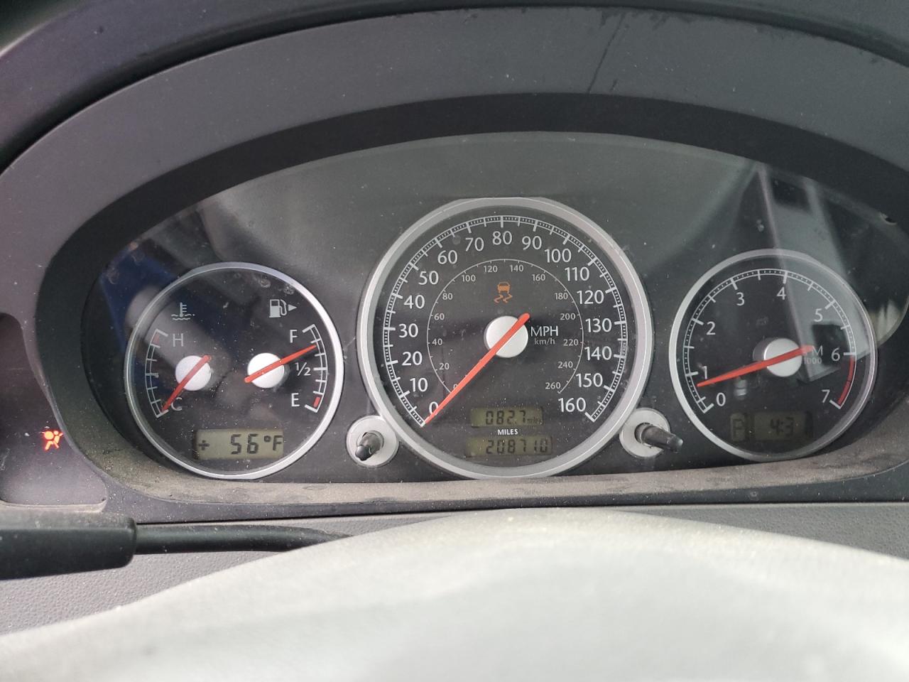 2004 Chrysler Crossfire - Image 9