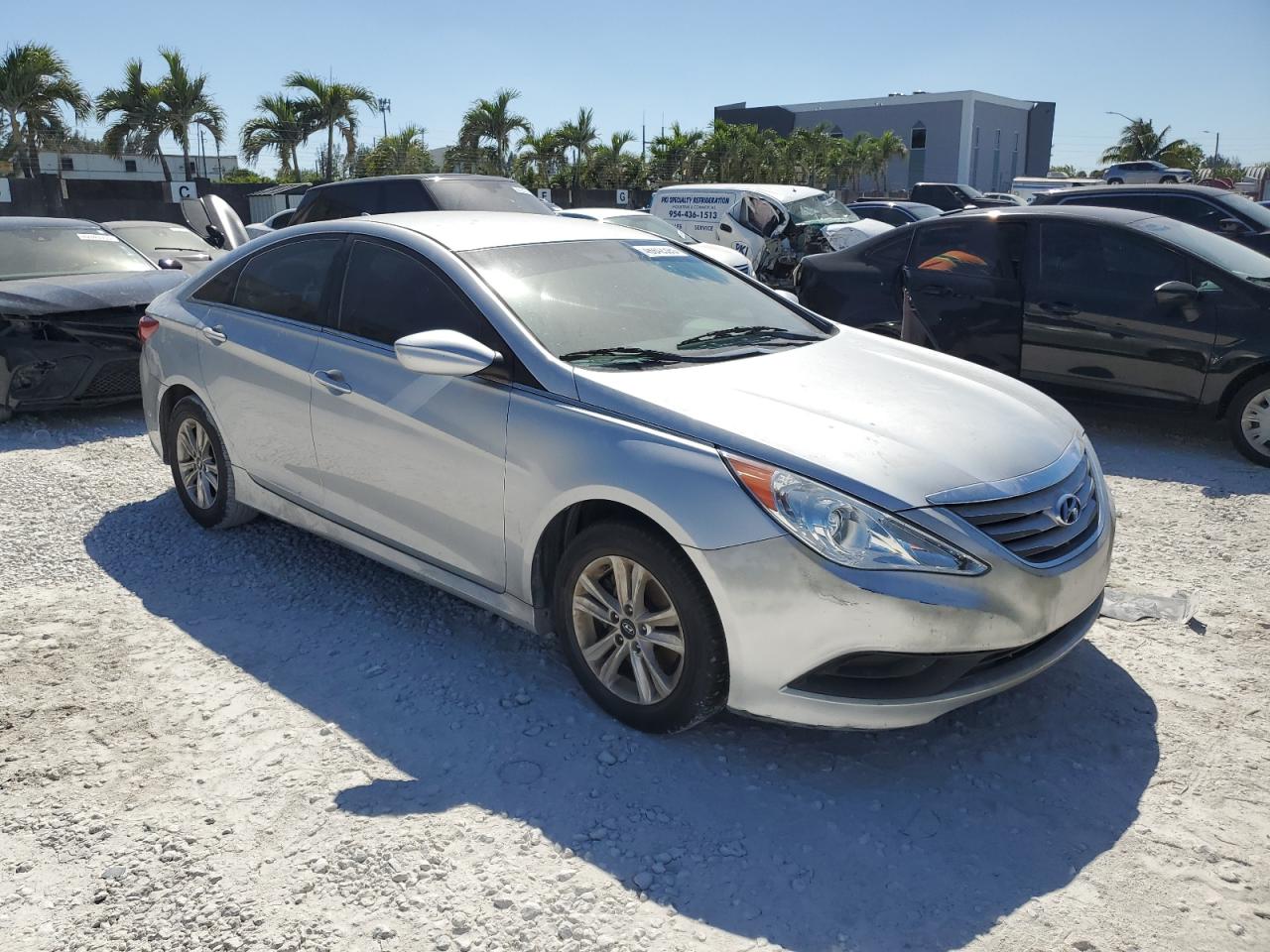 2014 Hyundai Sonata - Image 4