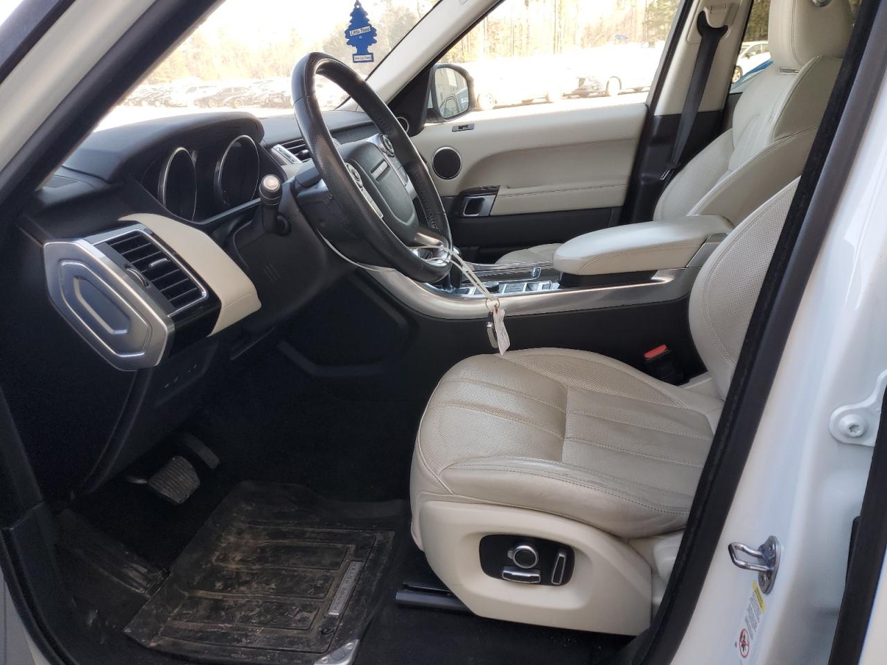 2017 Land Rover Range Rover - Image 7