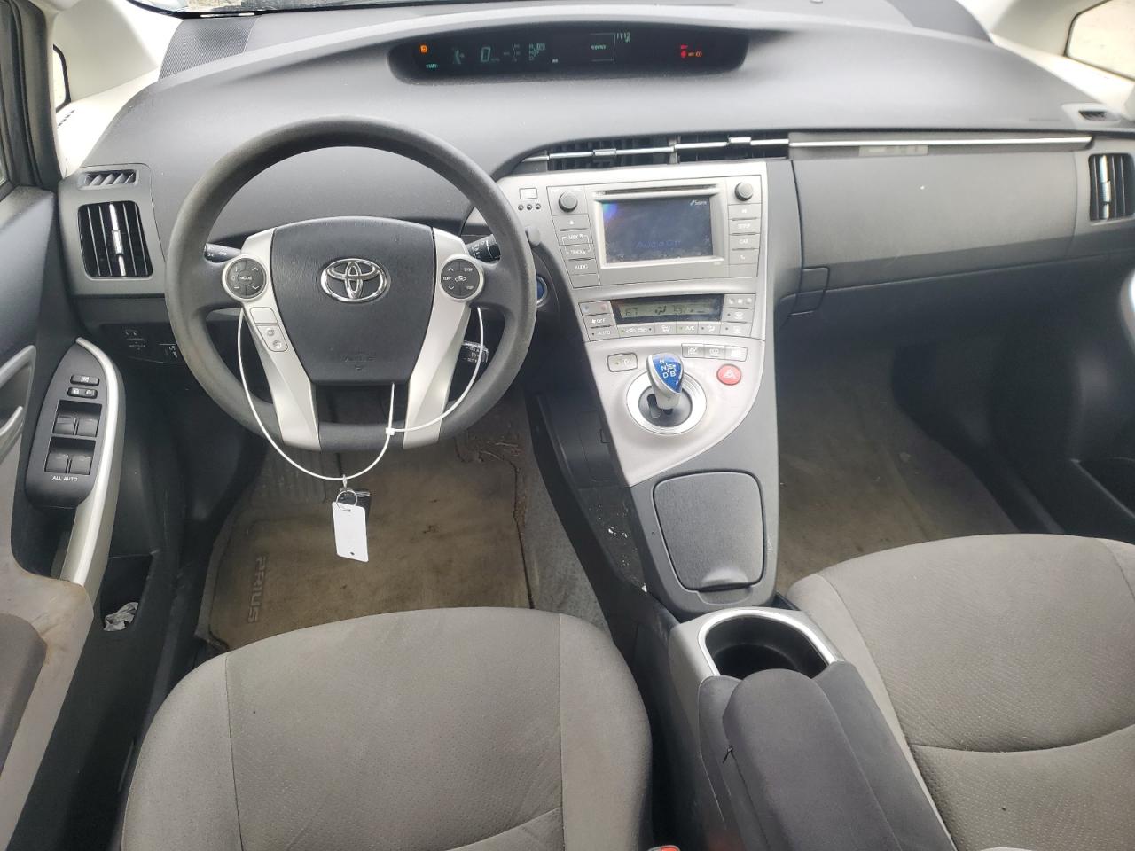2014 Toyota Prius - Image 8