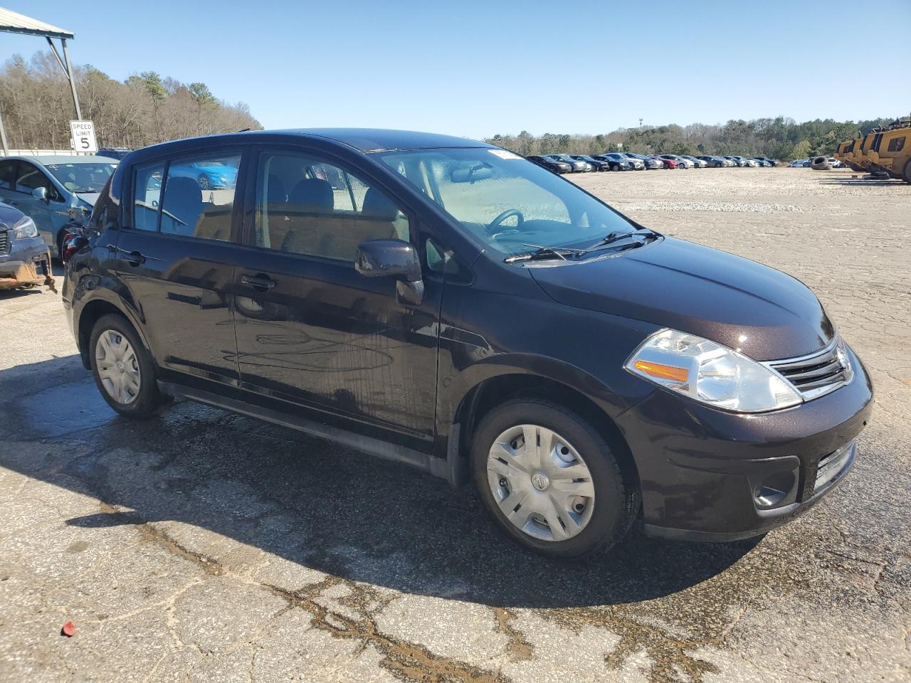 2011 Nissan Versa - Image 4