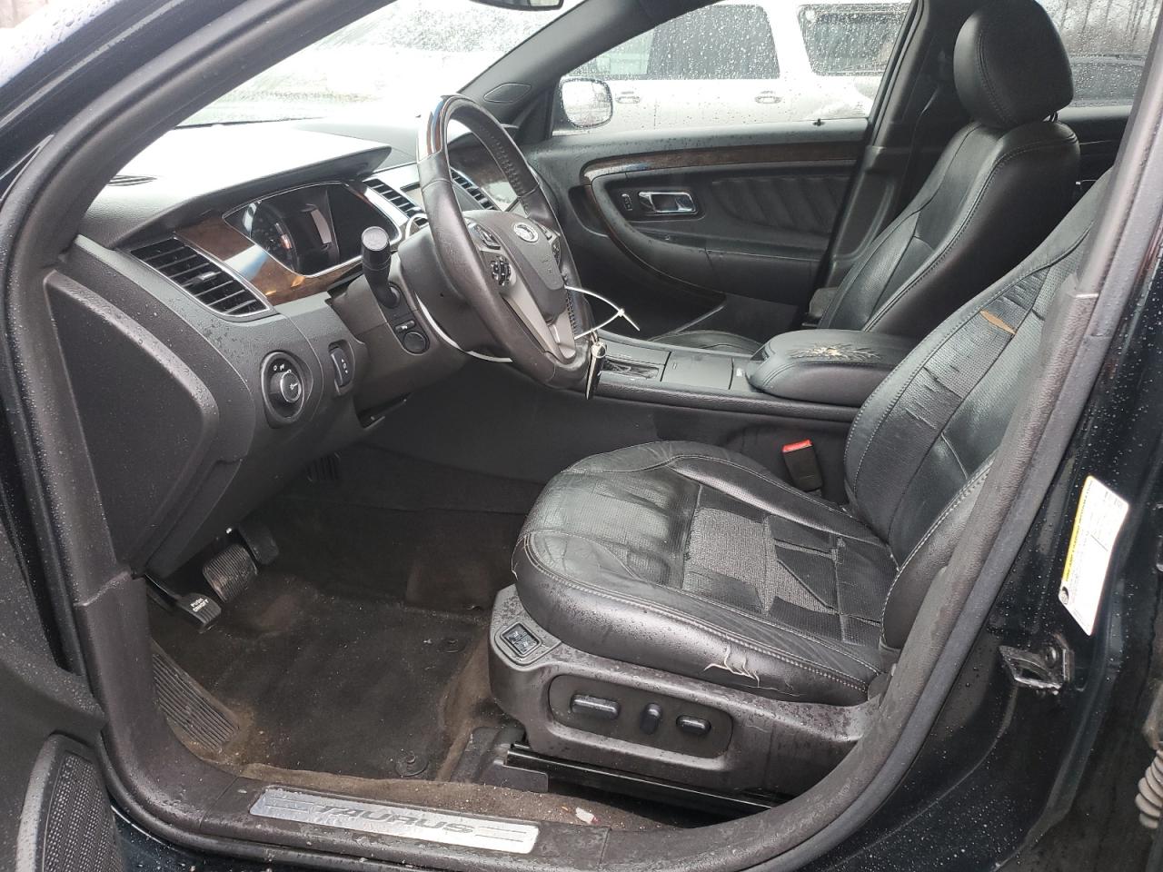 2015 Ford Taurus - Image 7