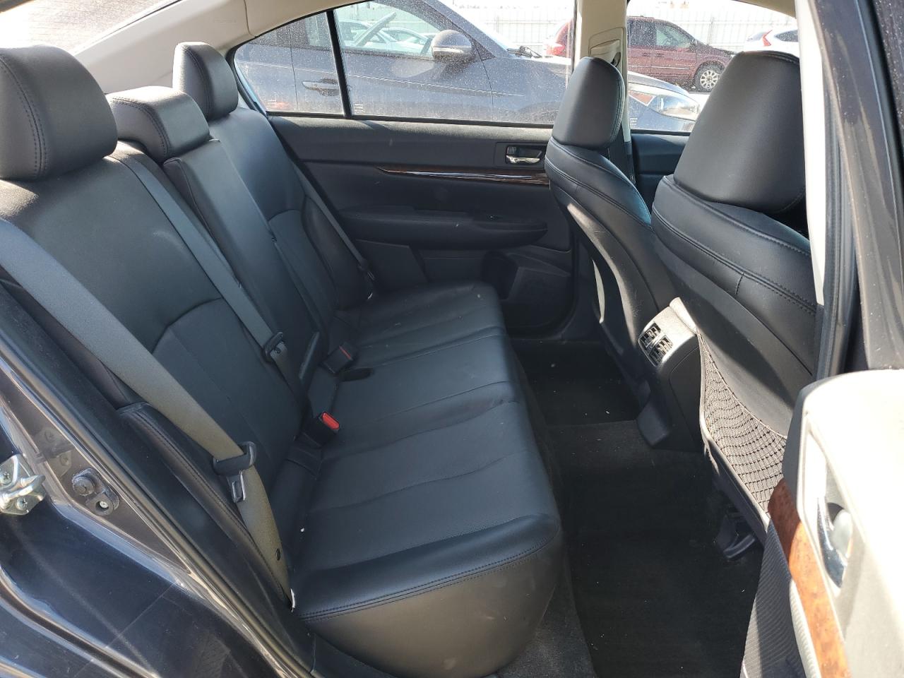 2014 Subaru Legacy - Image 10