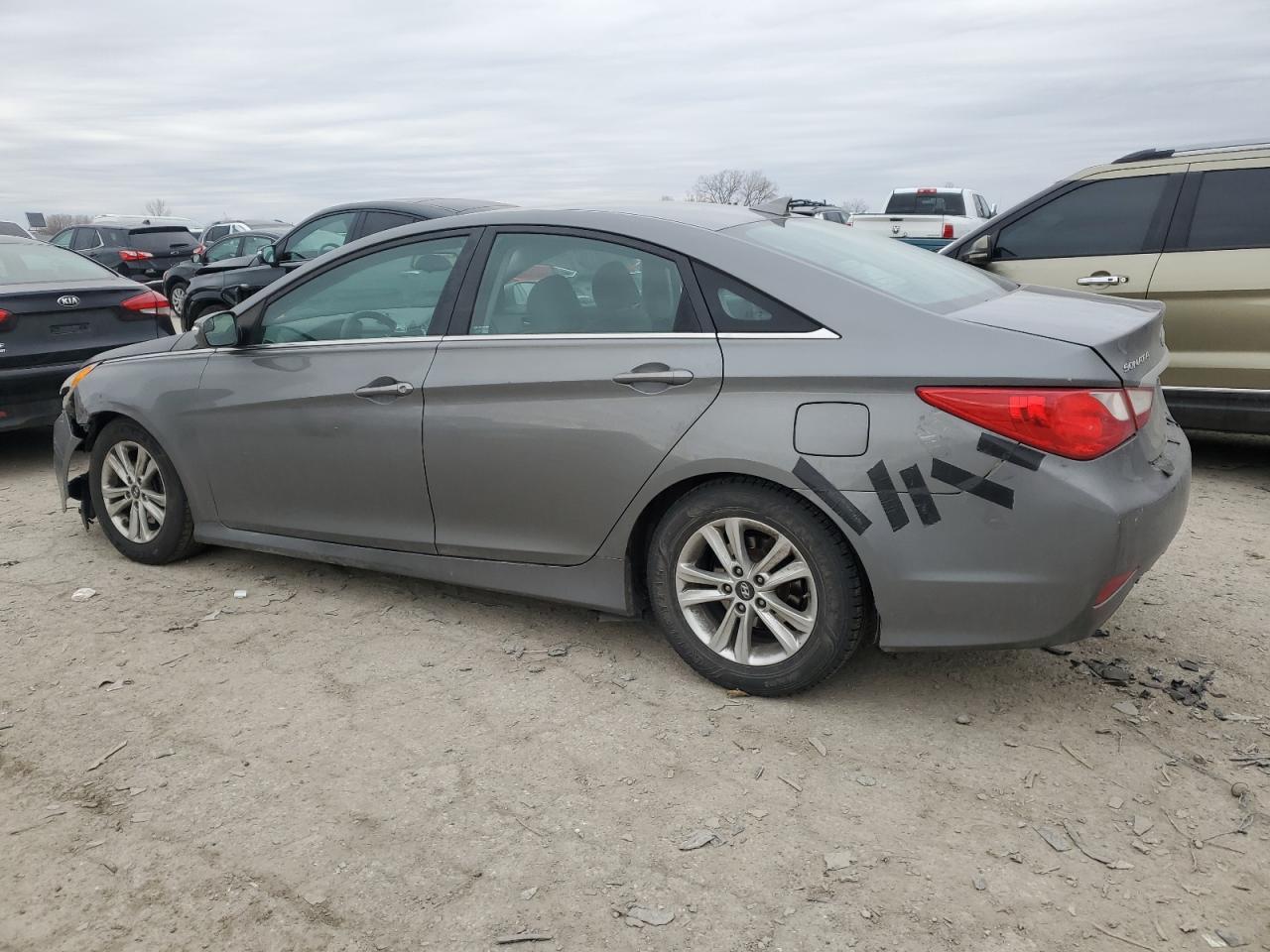 2014 Hyundai Sonata - Image 2