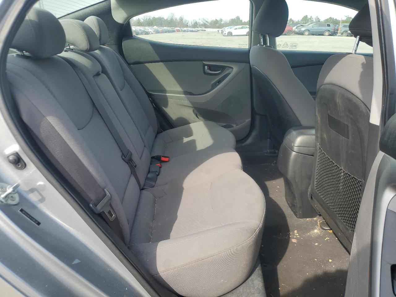 2015 Hyundai Elantra - Image 10