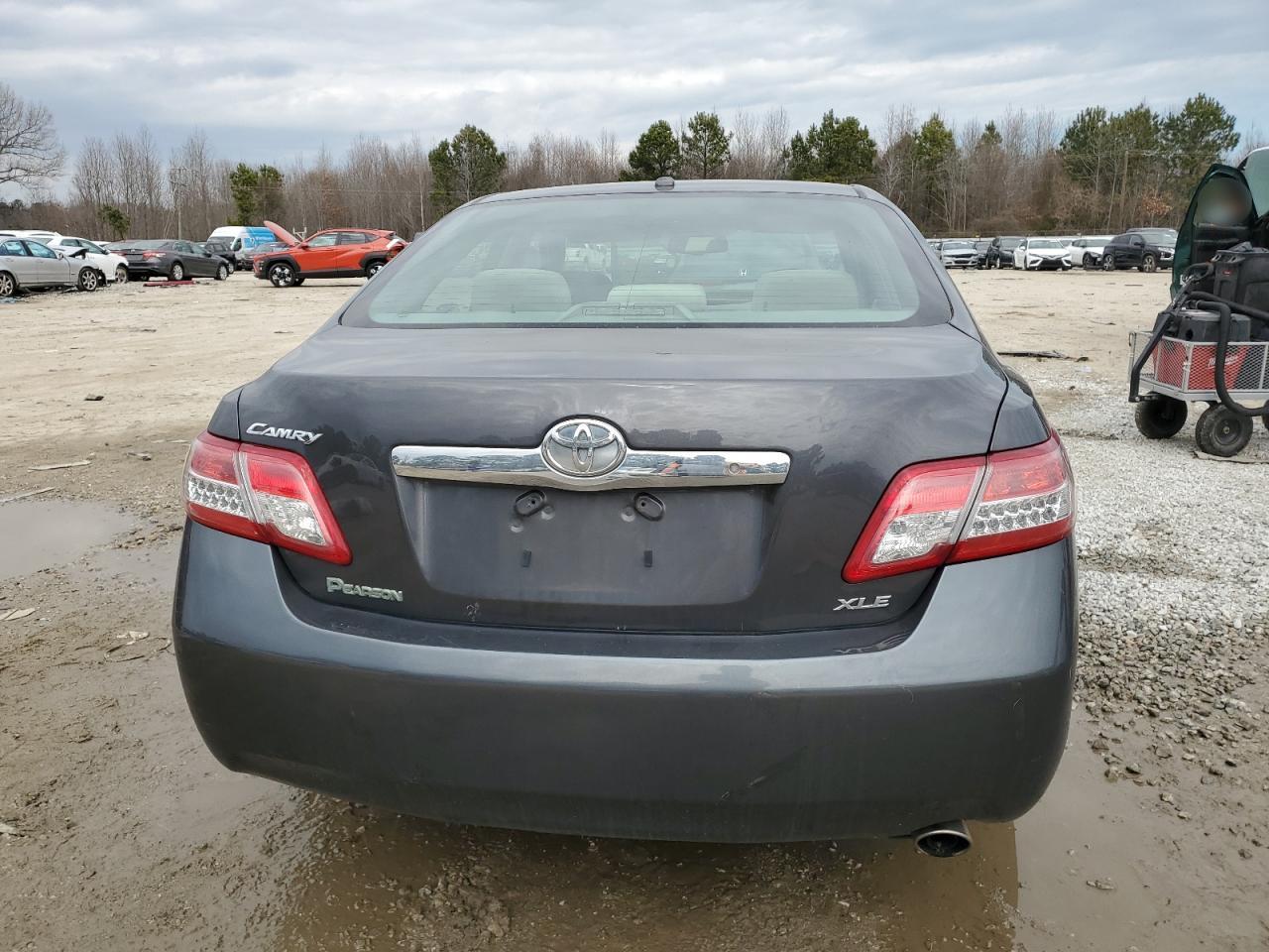 2010 Toyota Camry - Image 6