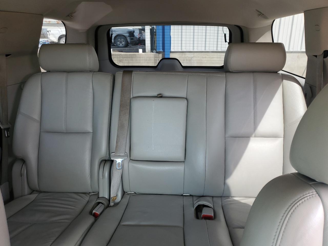 2010 Chevrolet Tahoe - Image 10