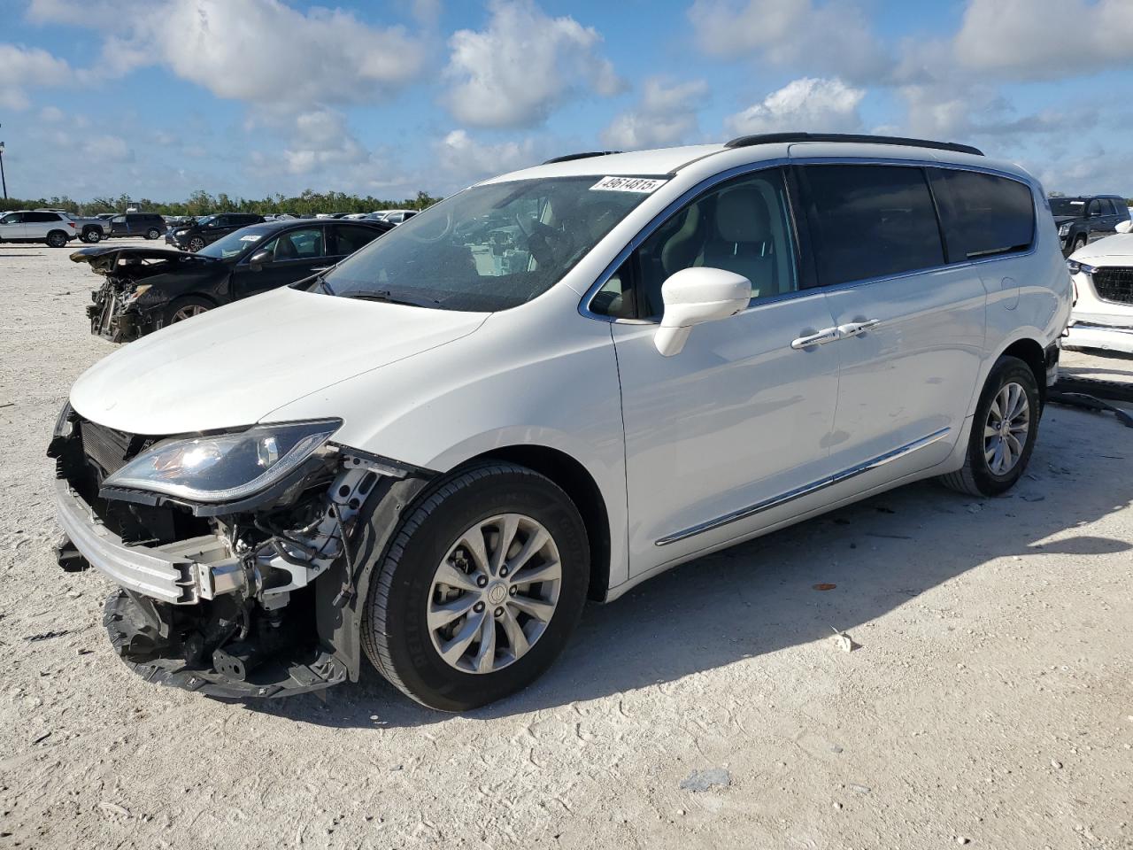 2017 Chrysler Pacifica Touring L na sprzedaż w Arcadia, FL - Front End