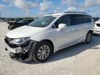 2017 Chrysler Pacifica Touring L na sprzedaż w Arcadia, FL - Front End