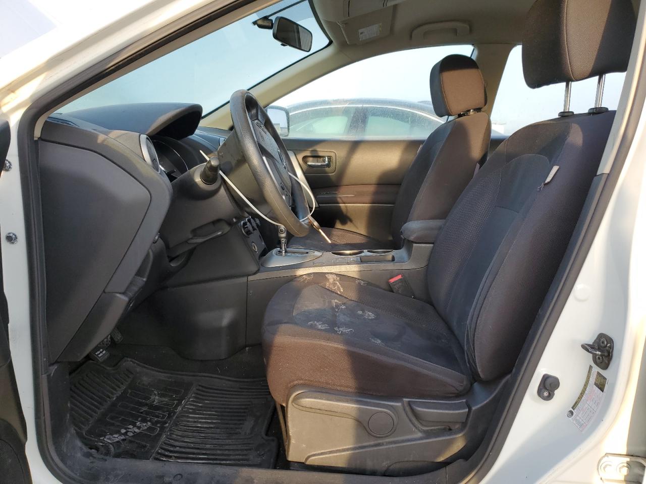 2015 Nissan Rogue - Image 7