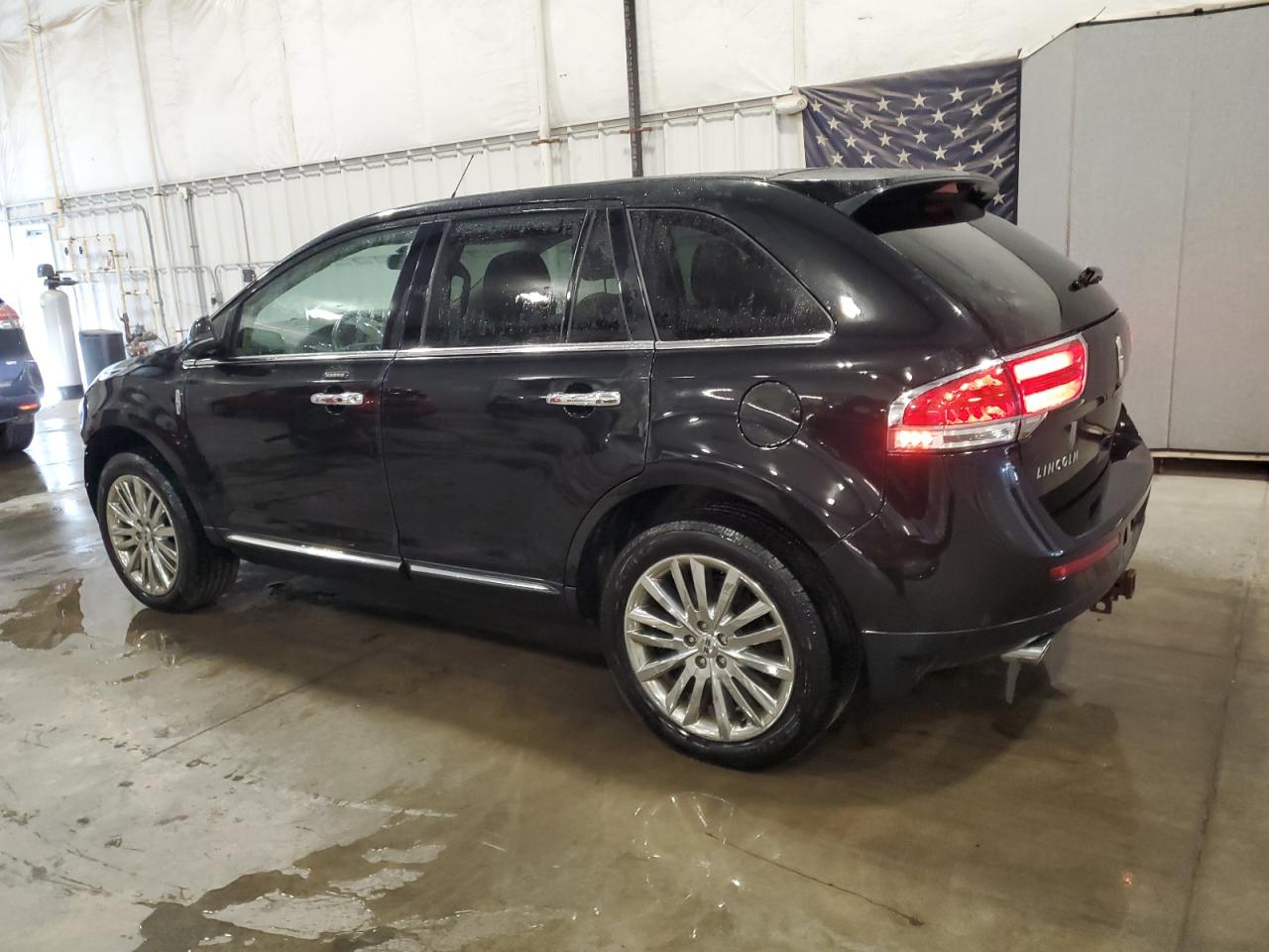2013 Lincoln MKX - Image 2