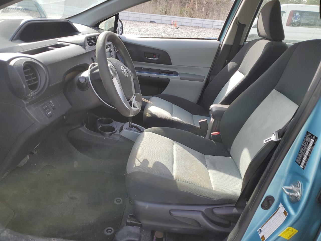 2013 Toyota Prius - Image 7