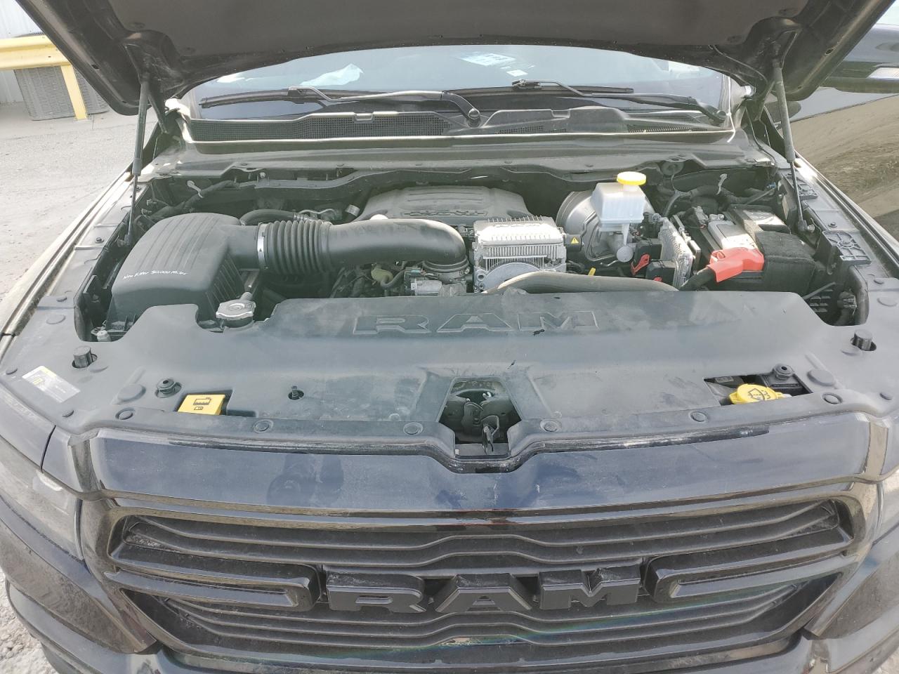 2021 RAM 1500 - Image 12