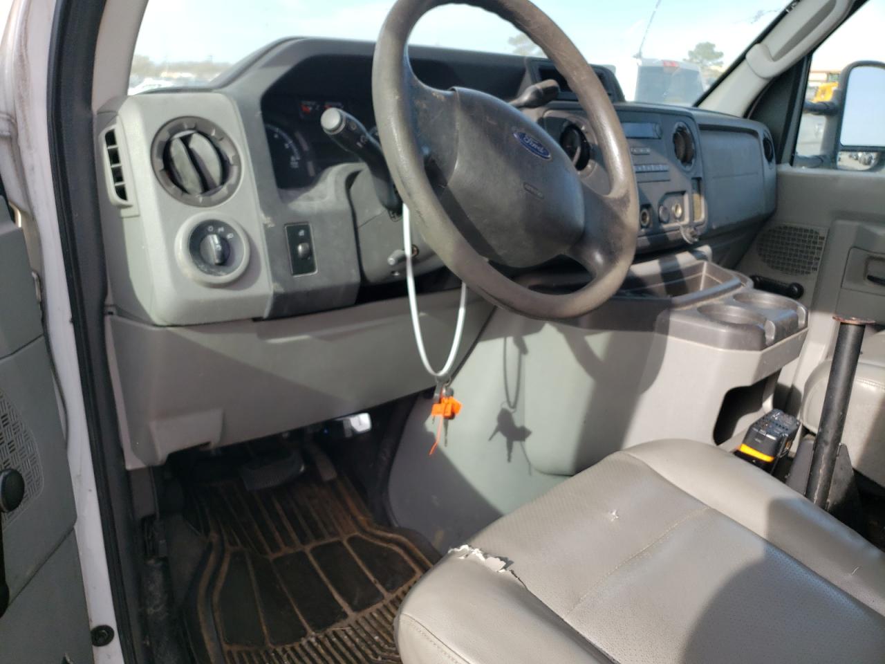 2009 Ford Econoline E350 Super Duty Van VIN: 1FTSE34L99DA27882 Lot: 47972325