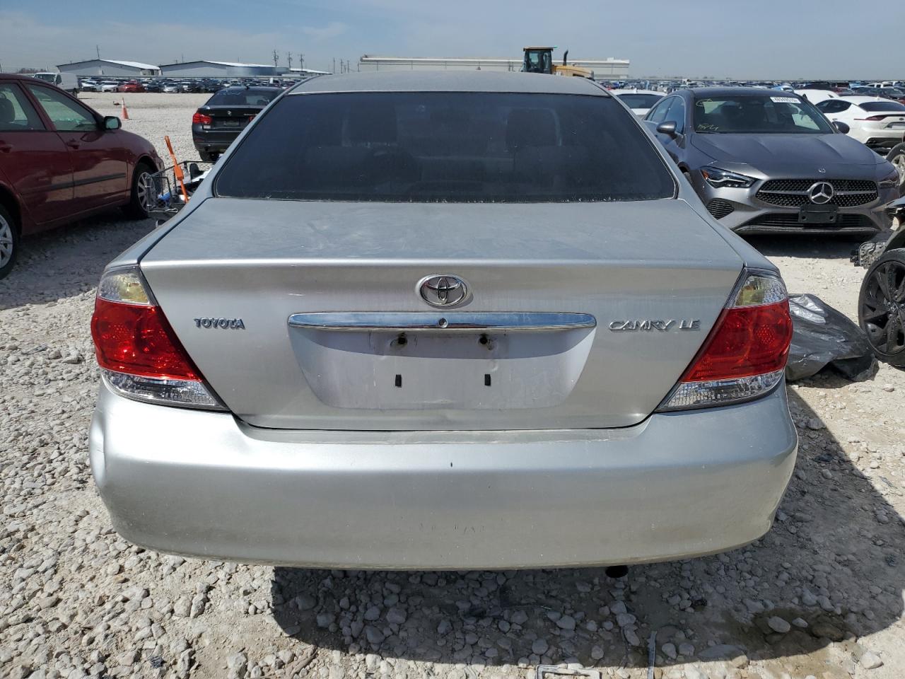 2005 Toyota Camry - Image 6