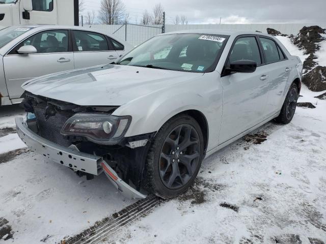  CHRYSLER 300 2020 Srebrny