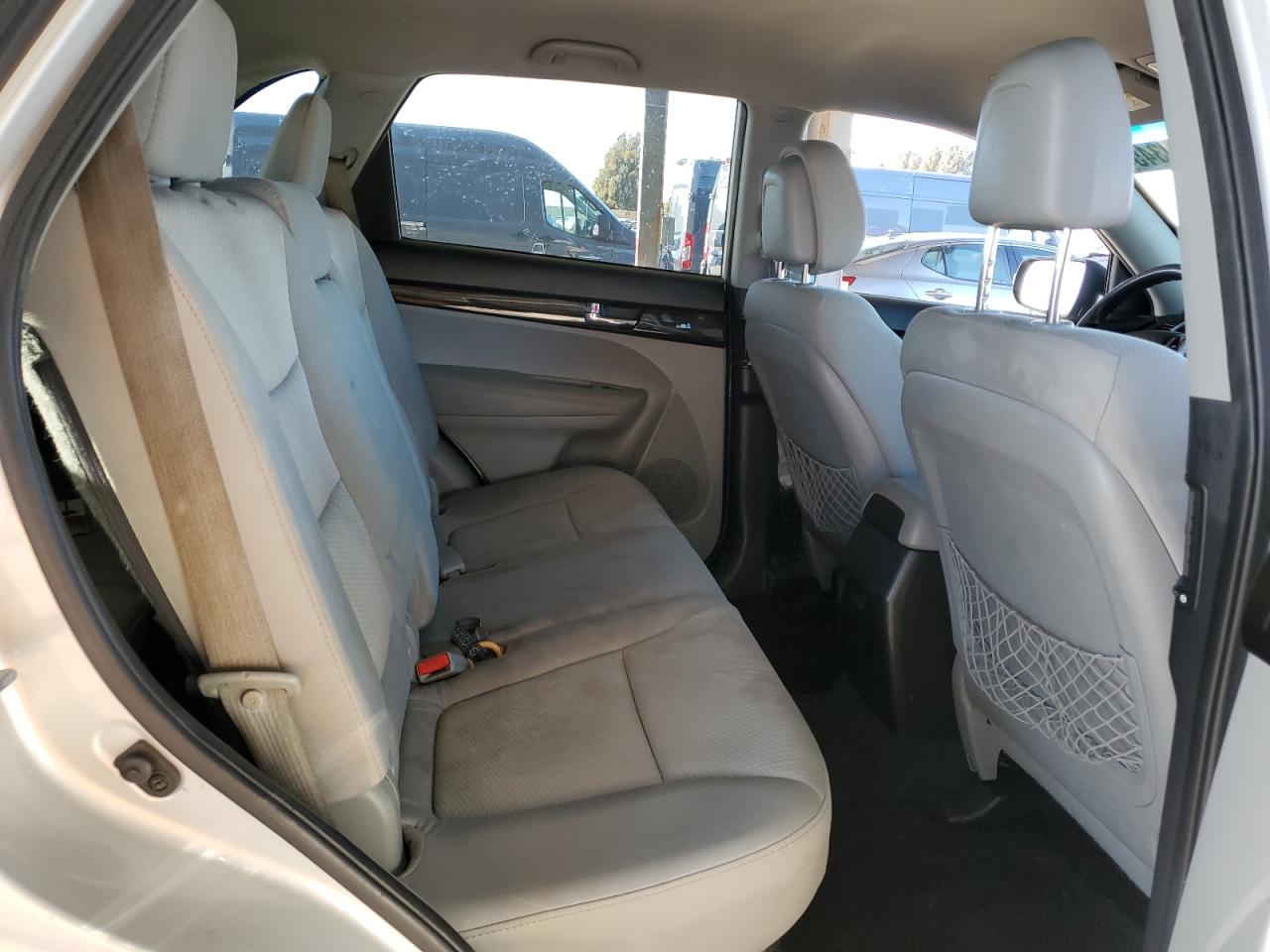 2012 Kia Sorento - Image 11