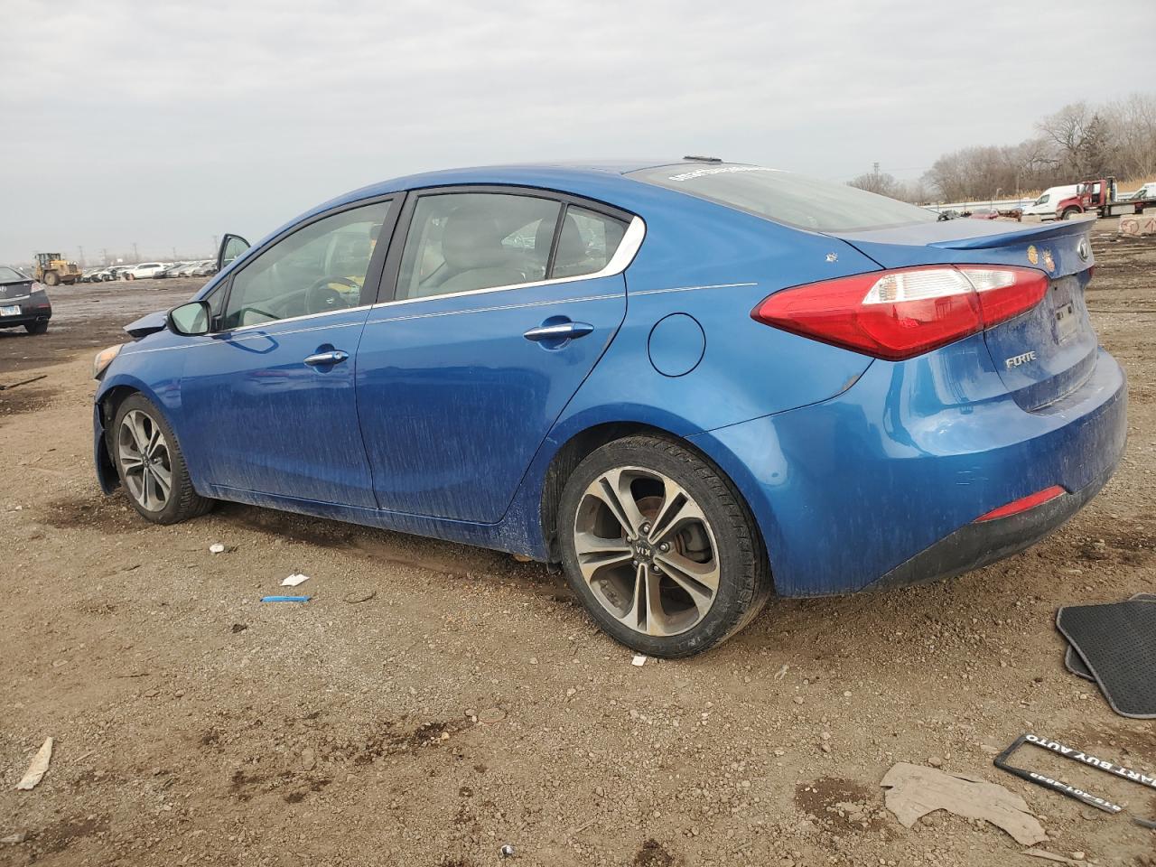 2015 Kia Forte - Image 2