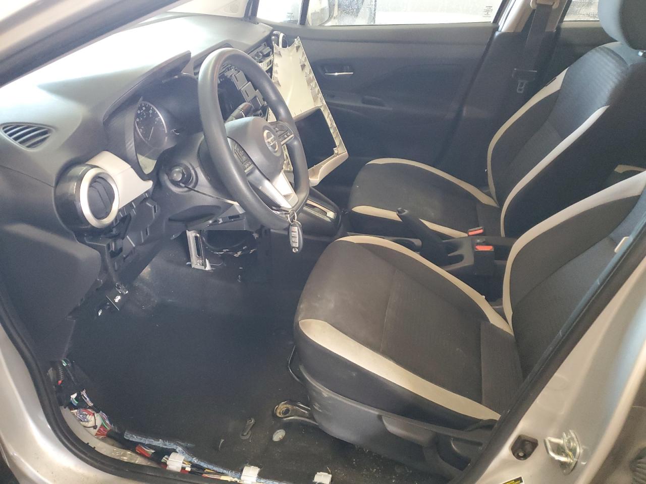 2021 Nissan Versa - Image 7