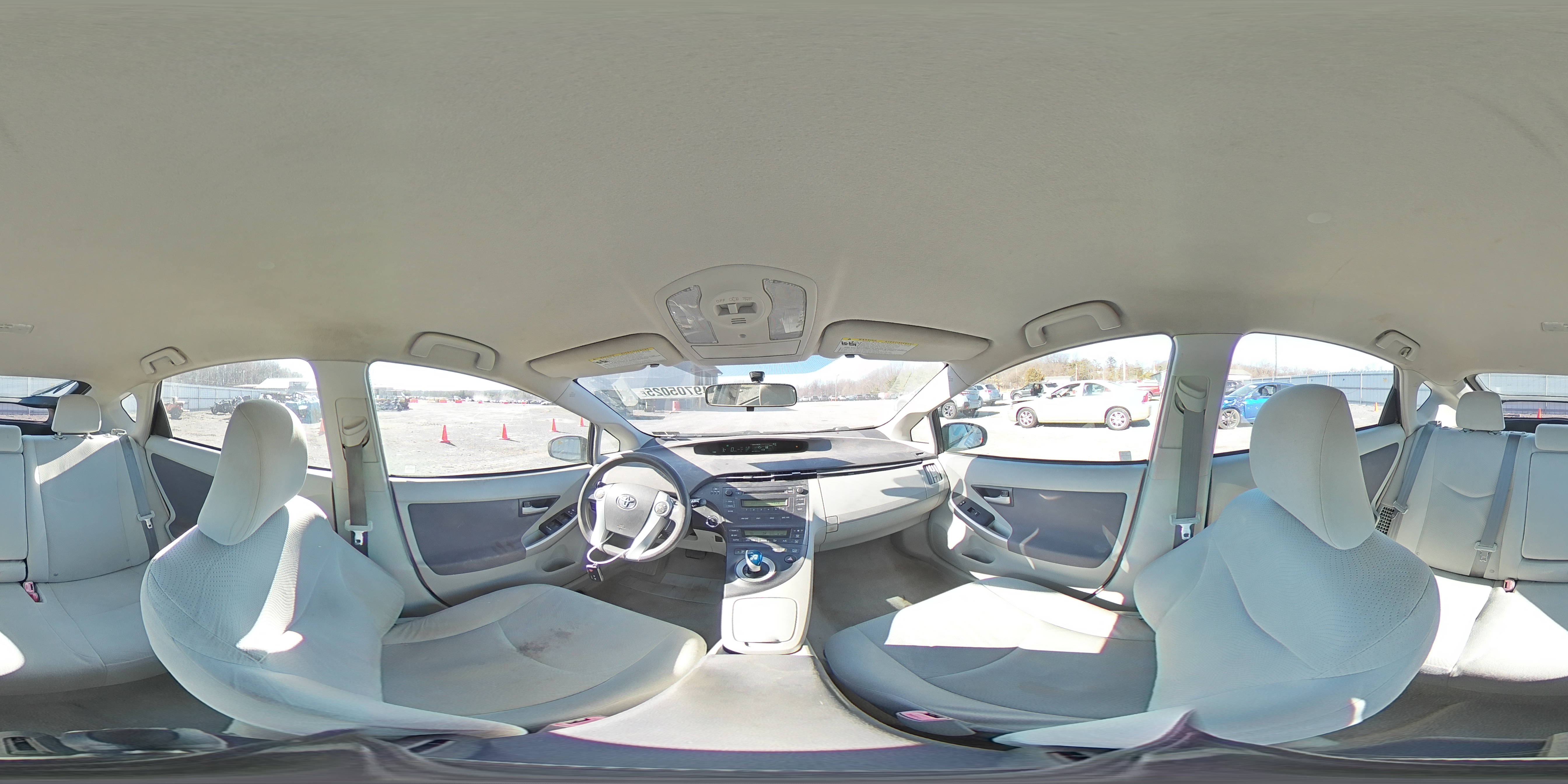 2010 Toyota Prius - Image 12