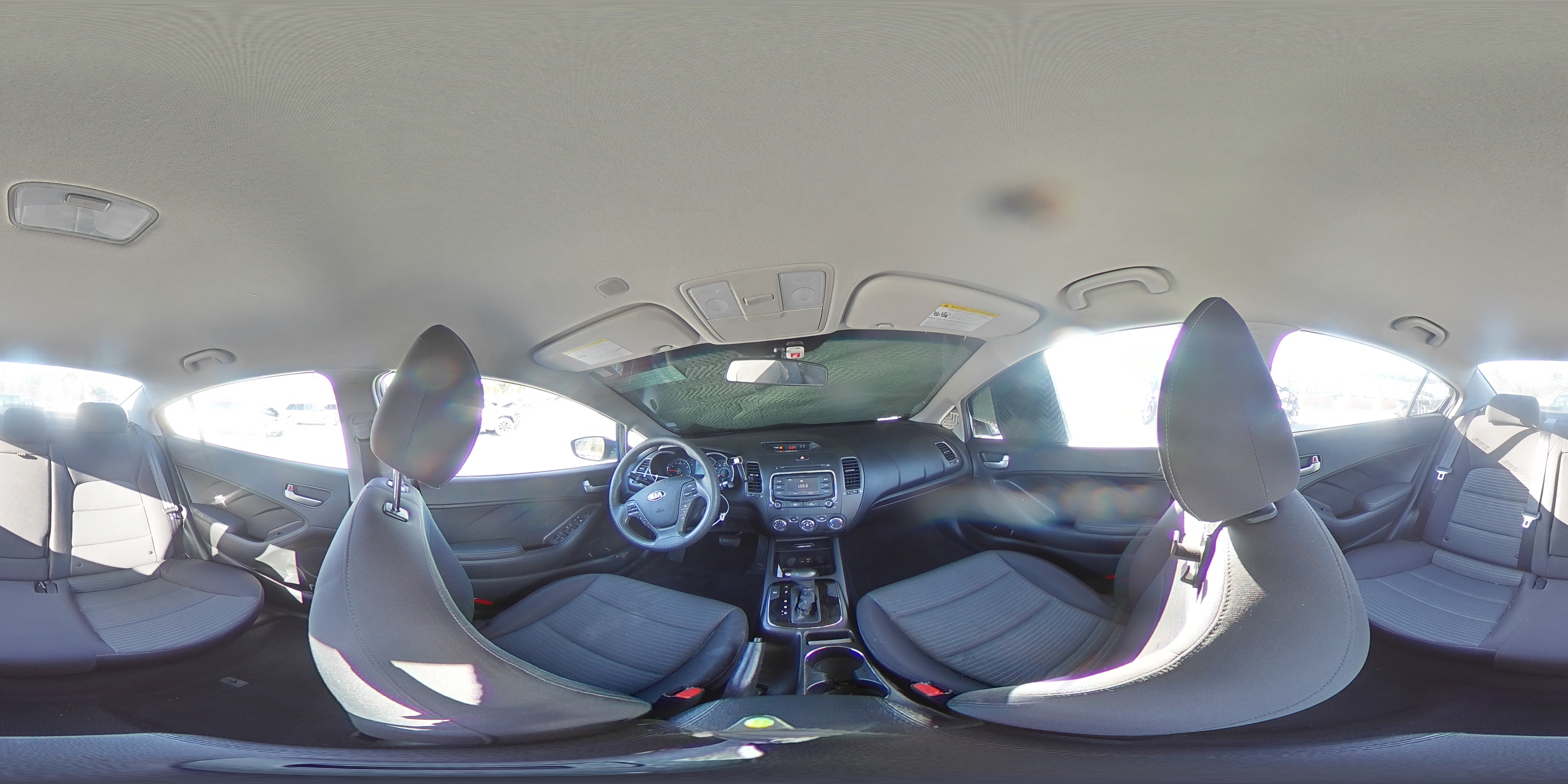 2017 Kia Forte - Image 13