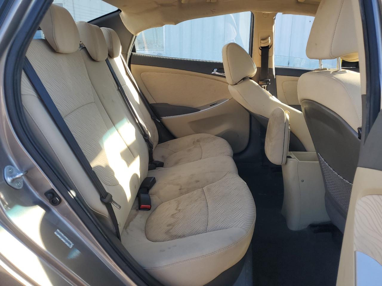 2014 Hyundai Accent - Image 10