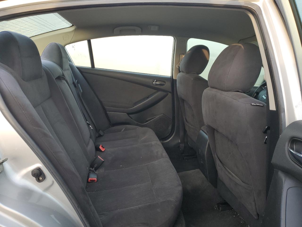 2011 Nissan Altima - Image 10